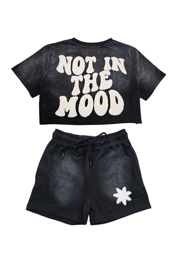 Women Not In The Mood White Chenille Cropped T-Shirts and Cotton Shorts Set