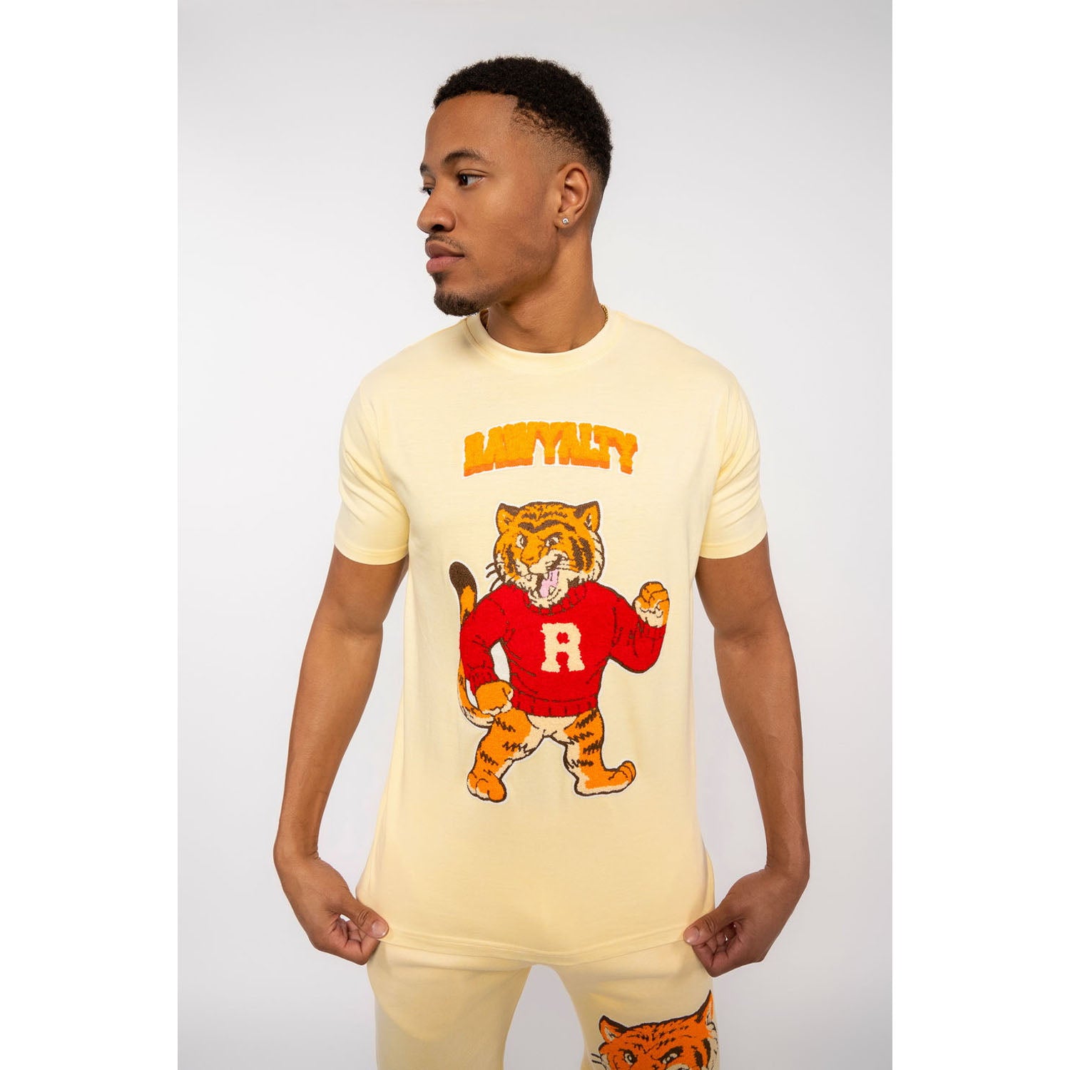 Men Rawyalty Tiger Chenille Crew Neck T-Shirts - Rawyalty Clothing